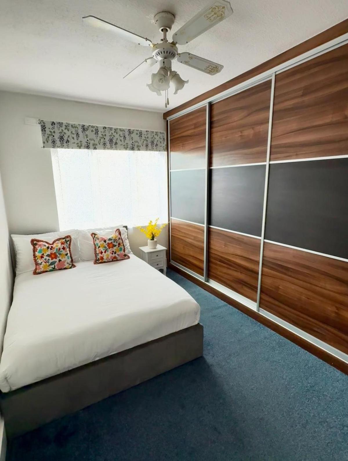 Appartement Luxury House In 21 Minute Train Journey From London *