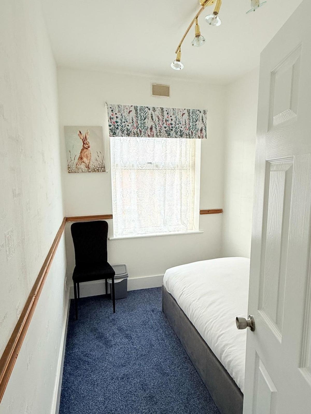 Luxury House In 21 Minute Train Journey From London Ilford