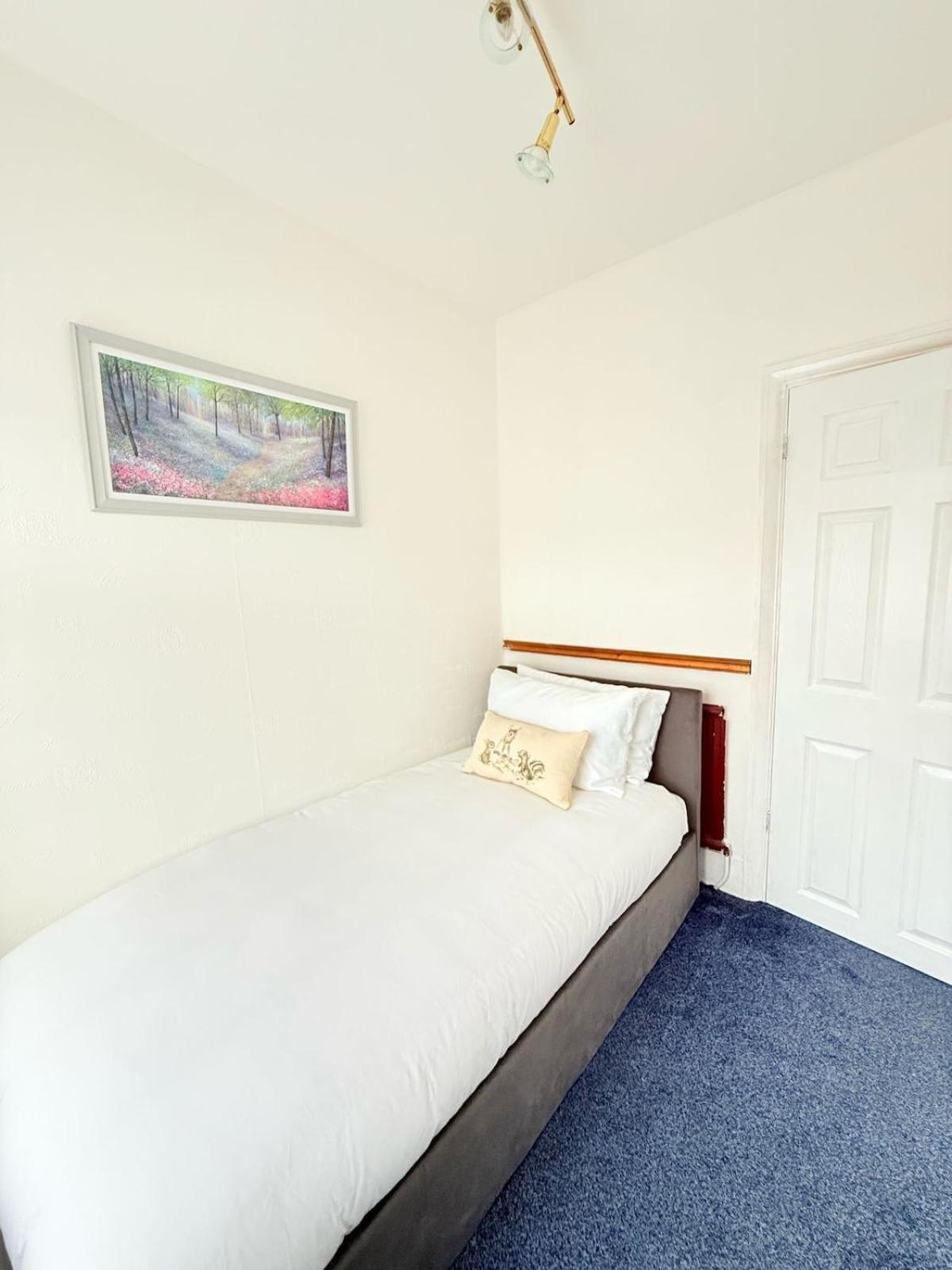 Luxury House In 21 Minute Train Journey From London
